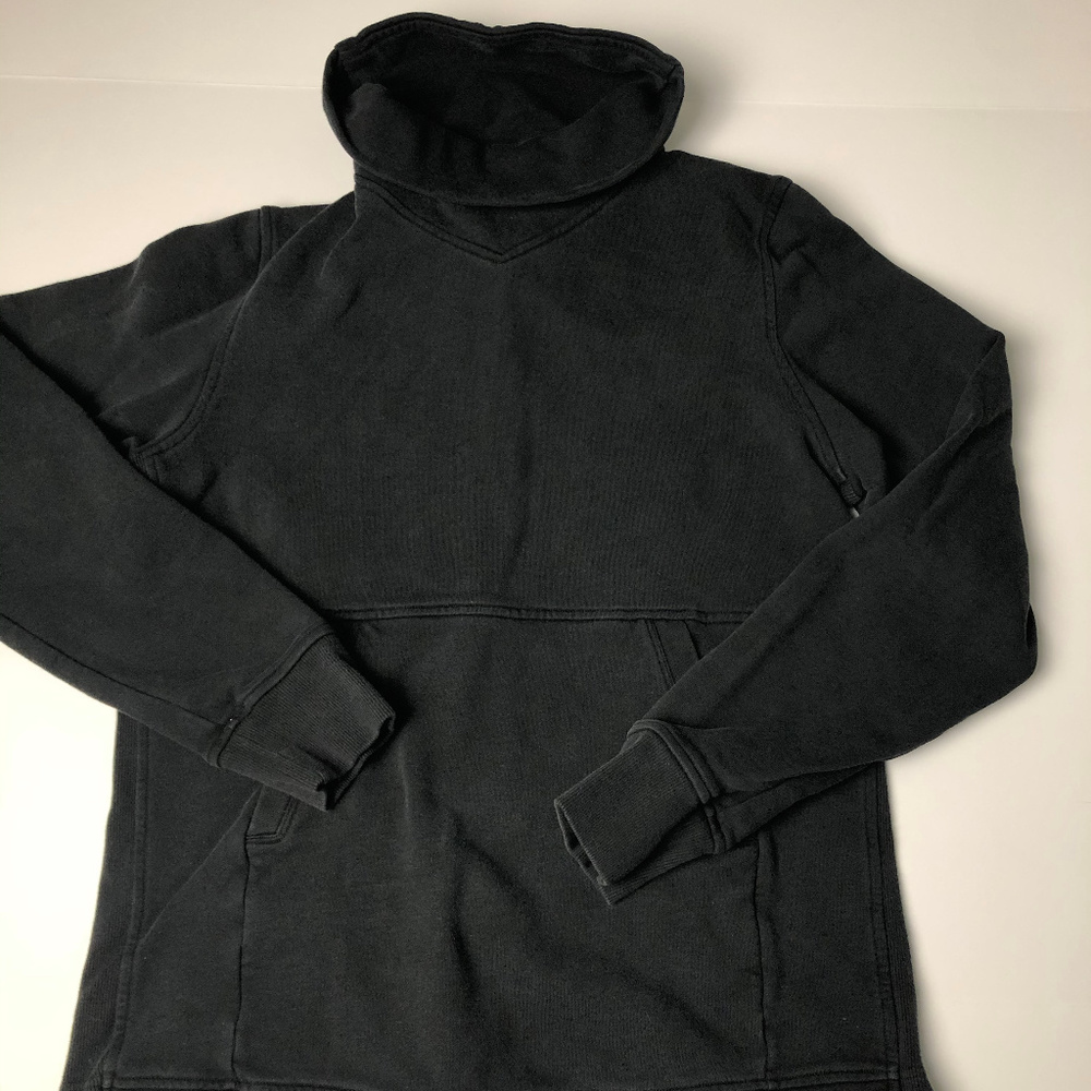 Lululemon Womens Pull Over Sweater Black Size 10